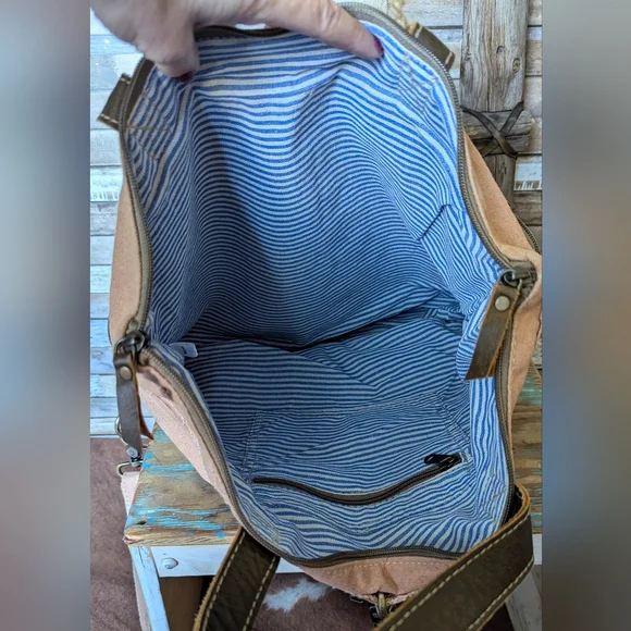 NWT Clea Ray Canvas Slip Strap Left Or Right Paris Bag With Leather Handles - Picture 10 of 14